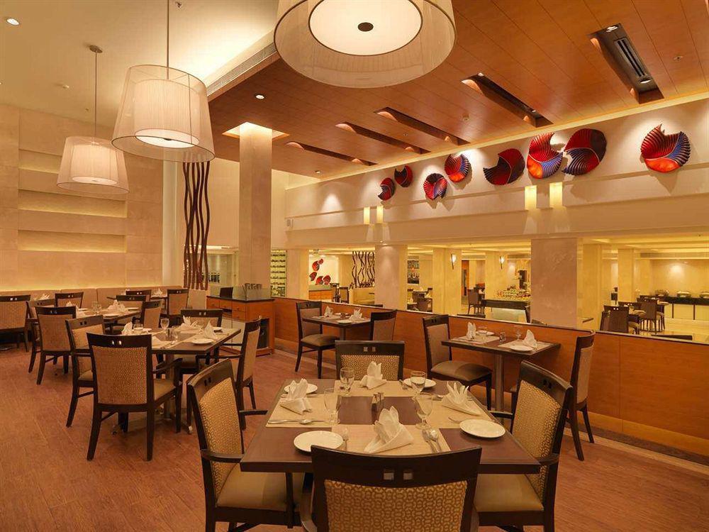 Doubletree By Hilton Hotel Goa - Arpora - Baga Restoran foto