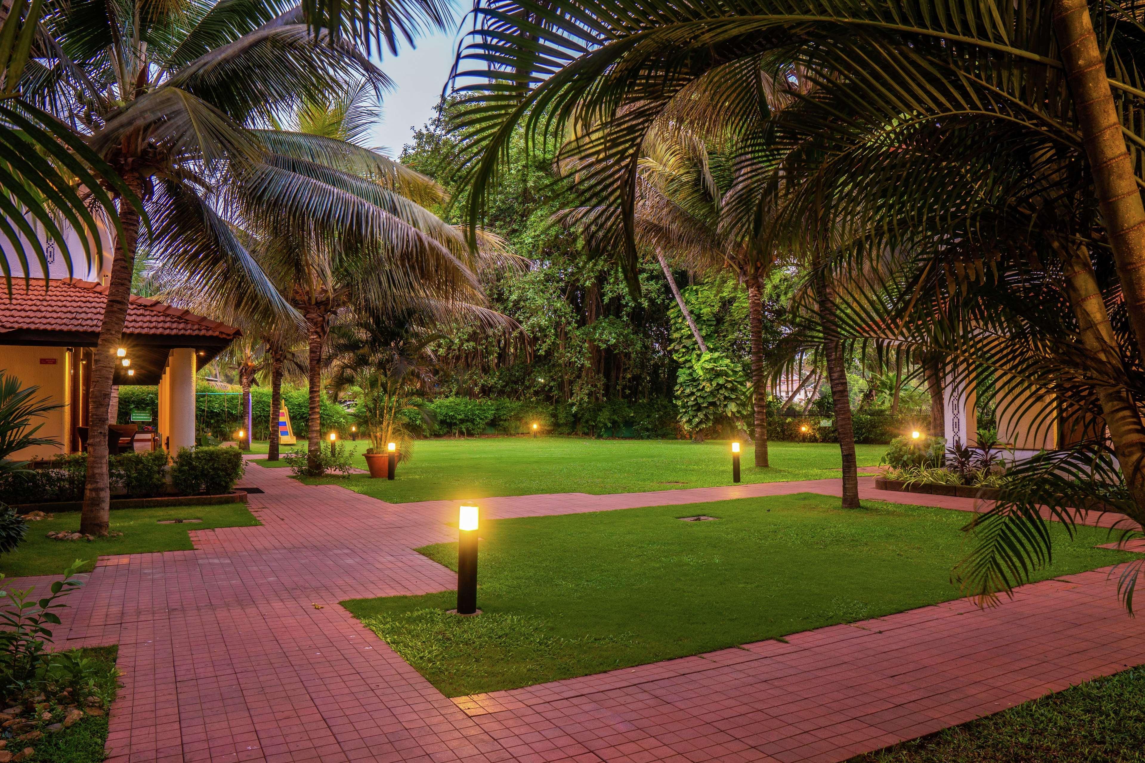 Doubletree By Hilton Hotel Goa - Arpora - Baga Bagian luar foto